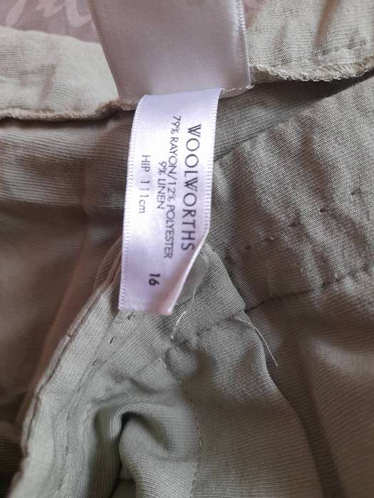 Womens Woolworths Sage Green Trousers ( Second-hand, has only been worn once )