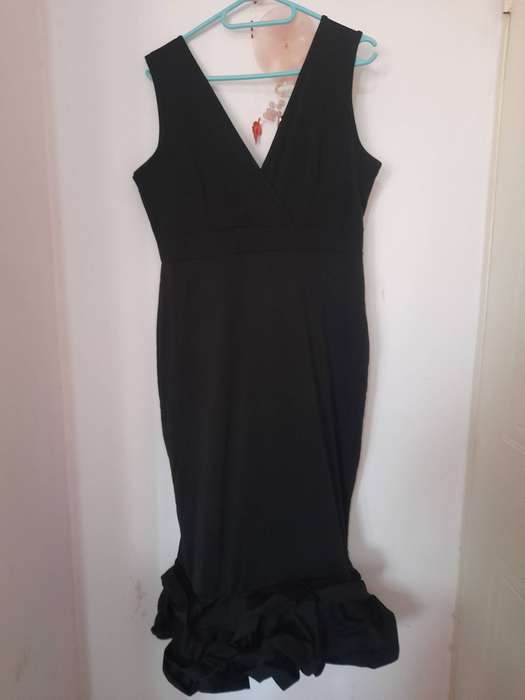 Formal Black Ruched Dress. Second-hand. Only been worn once
