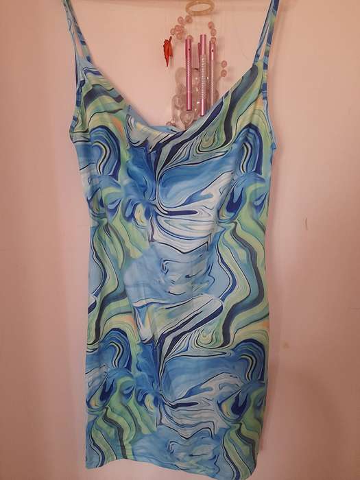 Light blue and green tie dye bodycon dress ( Petite Large ) Second-hand. Only been worn once