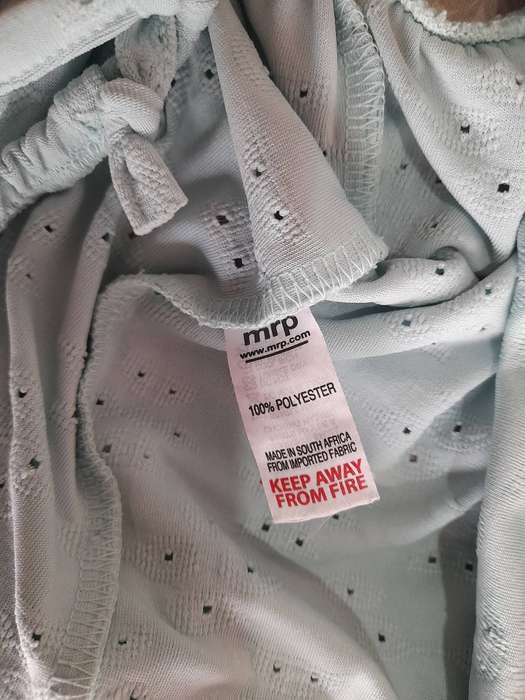 Light blue crop top (Second-hand) Only been worn once