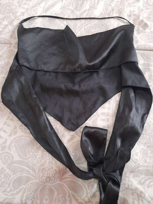 Black satin crop top (Second-hand) Only been worn once