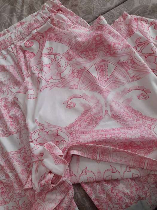 Pink pants set (Second-hand) Only been worn once