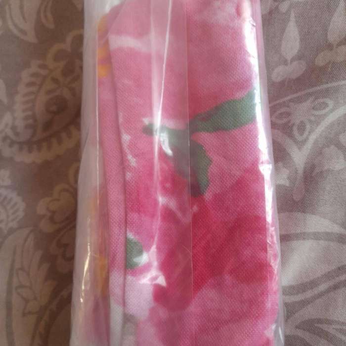 Womens Pink Floral Dress With Belt ( Brand New ) hasn't been worn