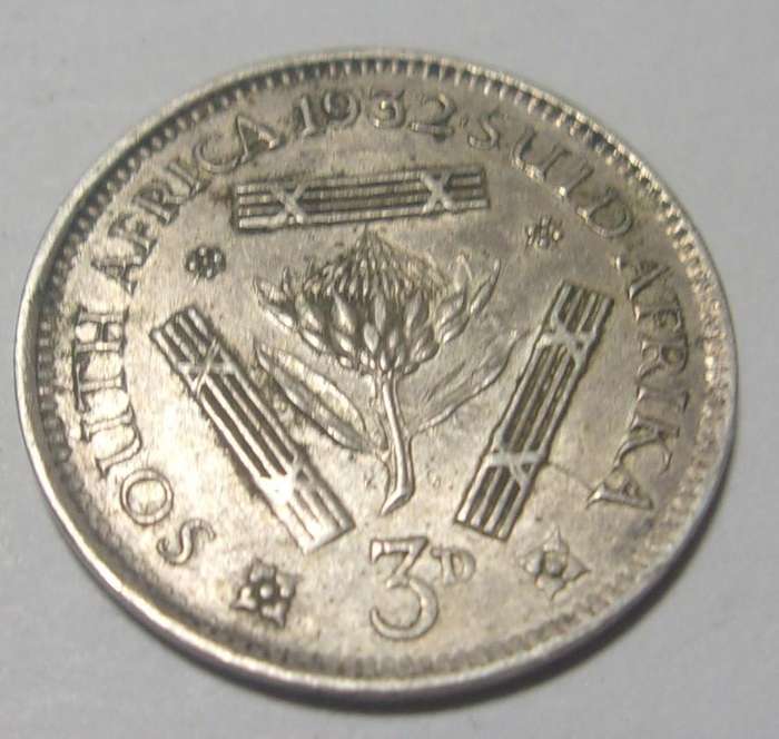 1932 silver South African 3 Pence coin