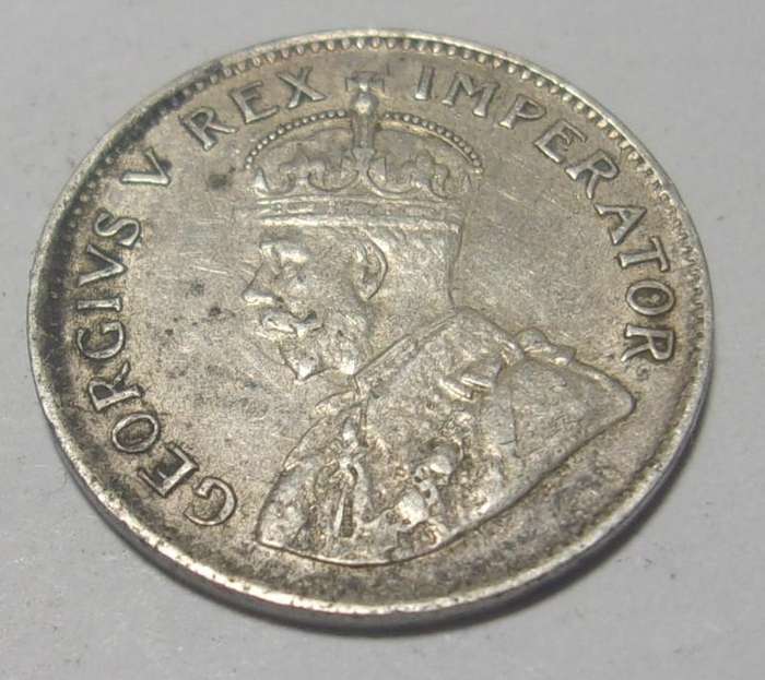 1932 silver South African 3 Pence coin