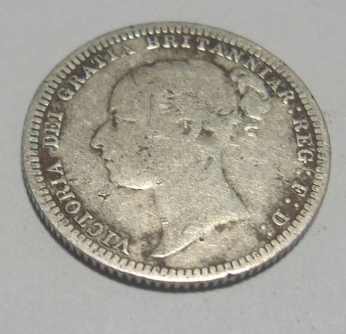 1880 silver British 6 Pence coin - nice coin