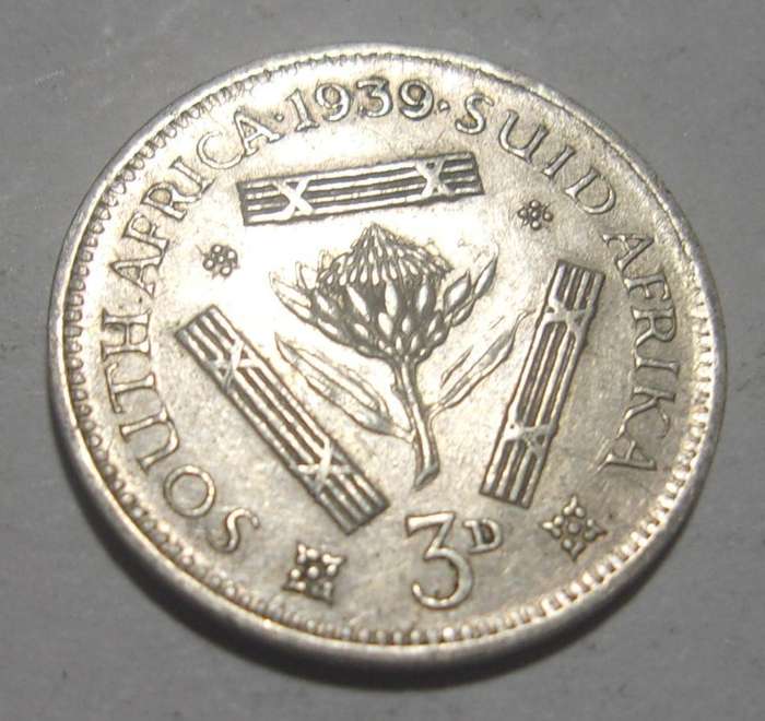 1939 silver South African 3 Pence coin - nice coin