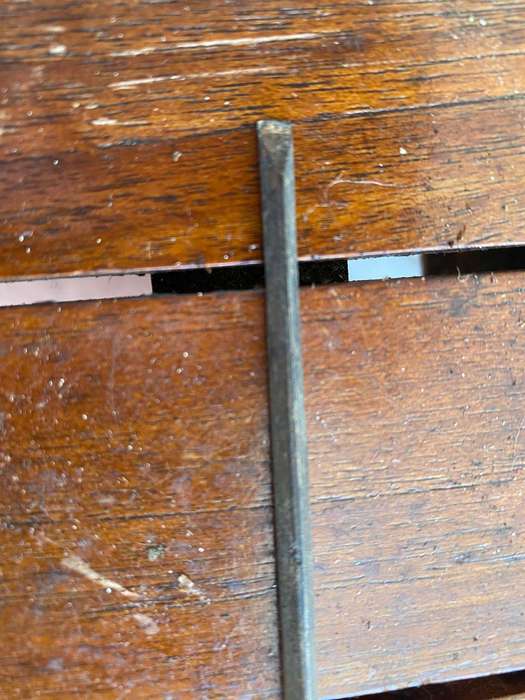 Tall 33 cm Very Thin 3mm Chisel.
