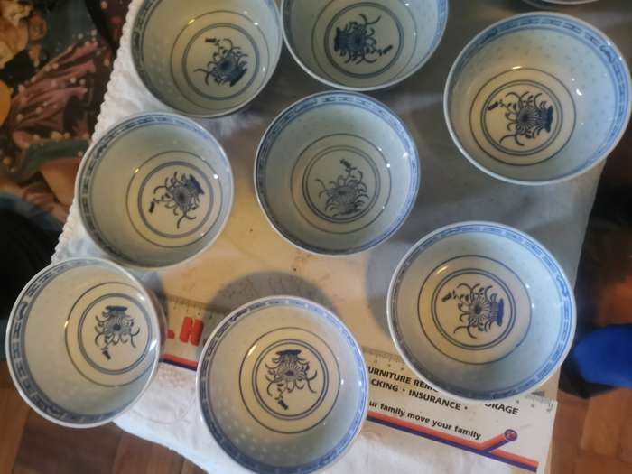 11 OF 10,5 CHINESE RICE BOWLS
