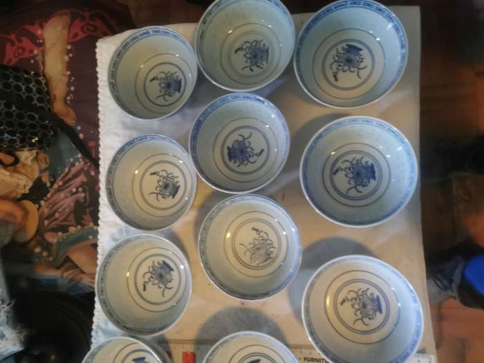 11 OF 10,5 CHINESE RICE BOWLS