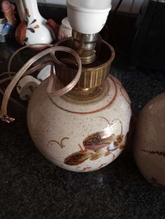 2 VINTAGE POTTERY LAMPS