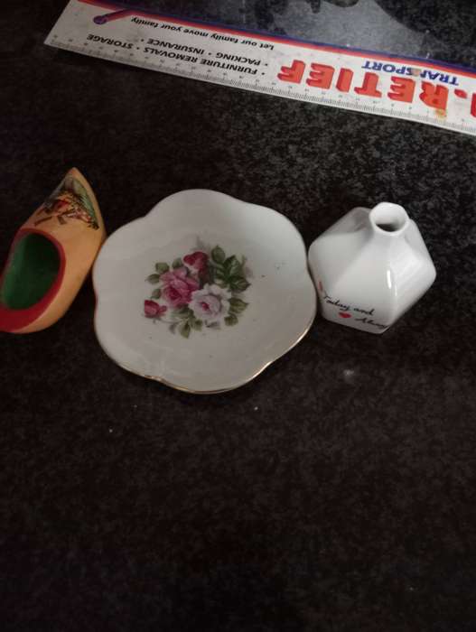 3 SMALL ORNAMENTS