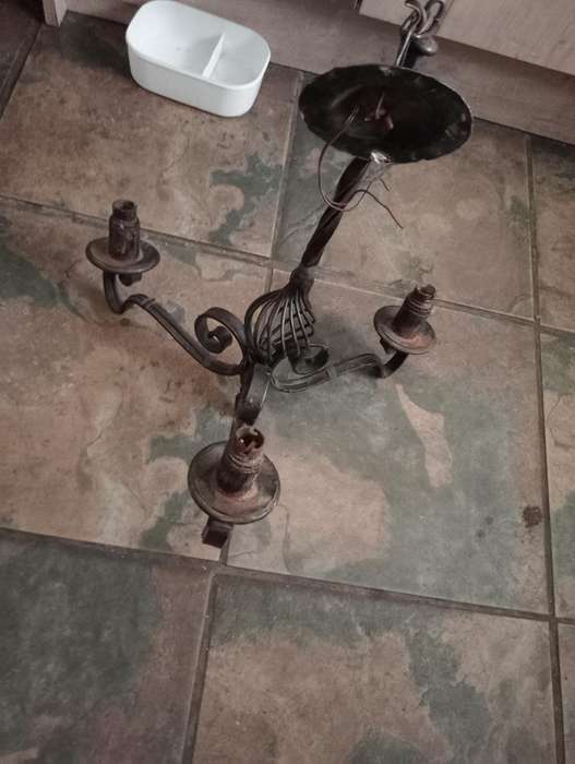 VINTAGE 3 TIER IRON CEILING LIGHT