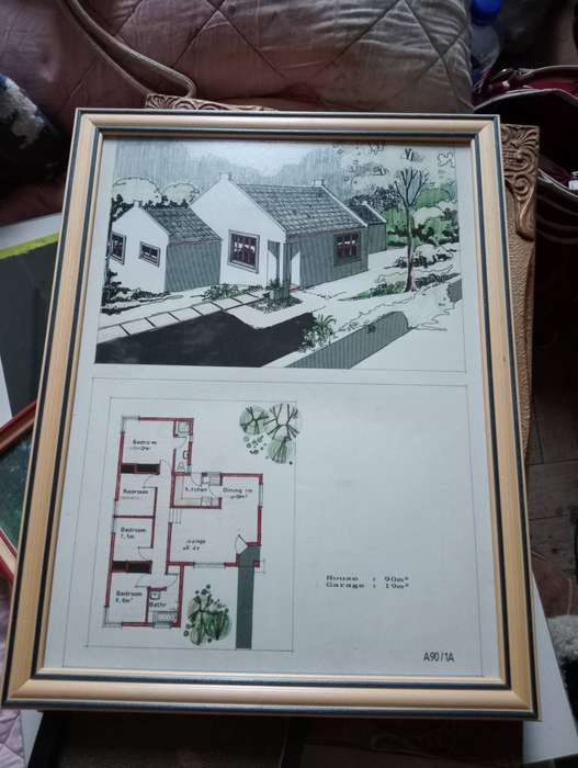 VINTAGE WOODEN FRAME