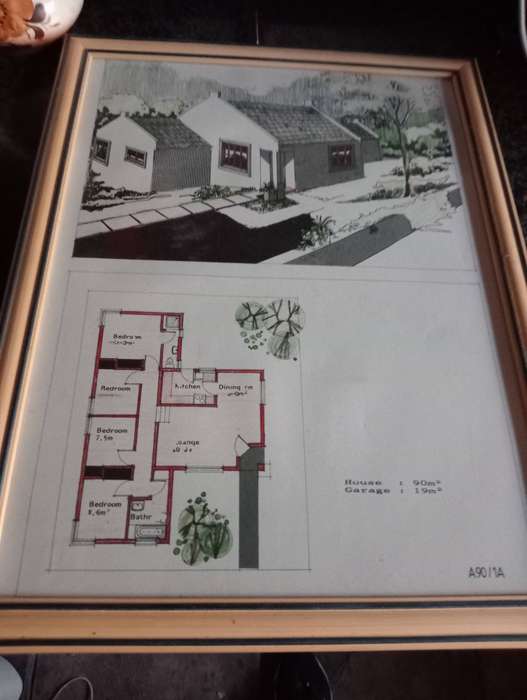 VINTAGE WOODEN FRAME