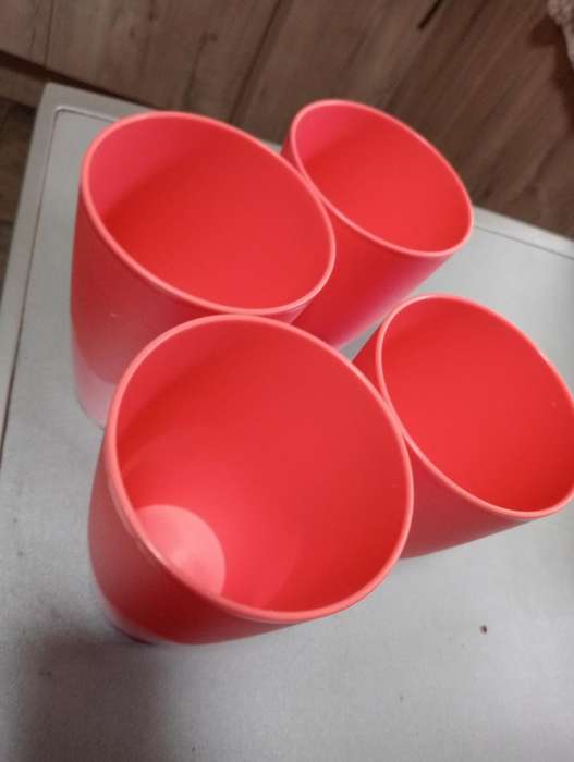 4 NEW ORANGE TUPPERWARE MUGS