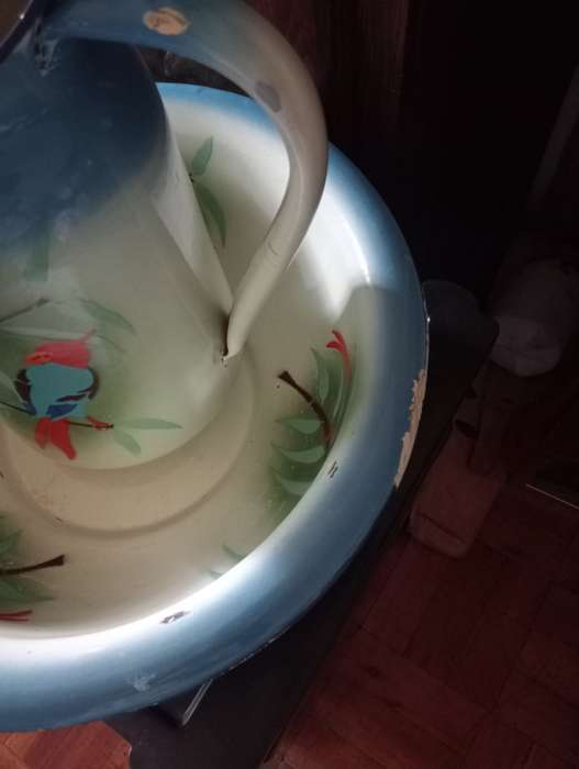 4 PIECE ENAMEL PITCHER  AND  BASIN SET MADE IIN POLAND