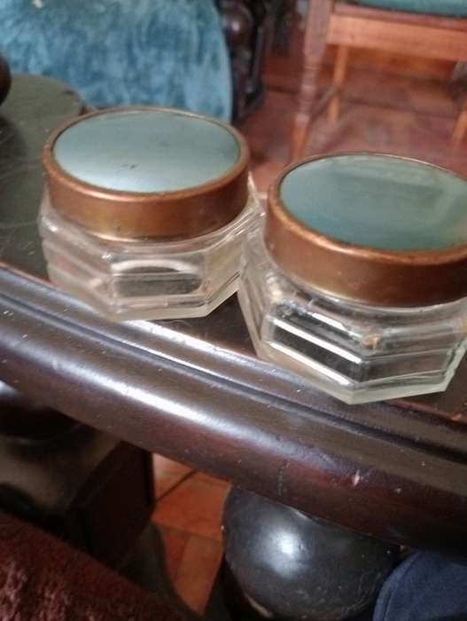 2 ANTIQUE POWDER TINS WITH LIDS