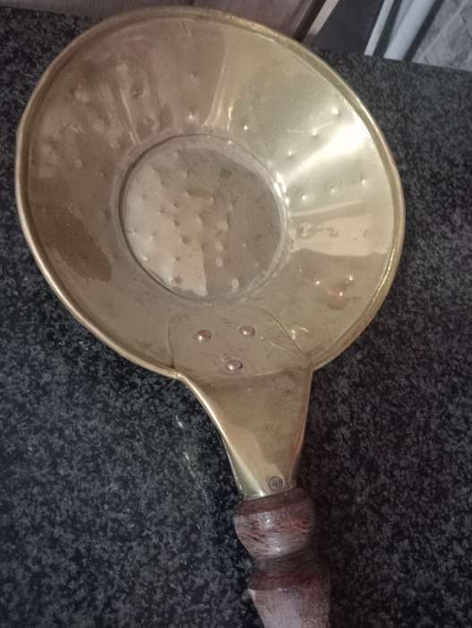 VINTGE BRASS HANGING WALL PAN