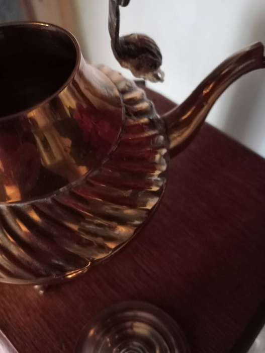 VINTAGE BRASS TEAPOT 3 FEET