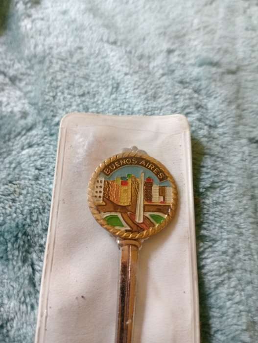 VINTAGE BUENOS AIRES COLLECTABLE SOUVIENIER SPOON