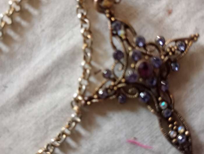 VINTAGE COSTUME JEWELRY CHAIN WITH CROSS WITH PURPLE STONES