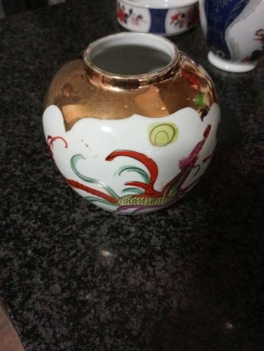 ANTIQUE CHINESE FAMILY ROSE VASE