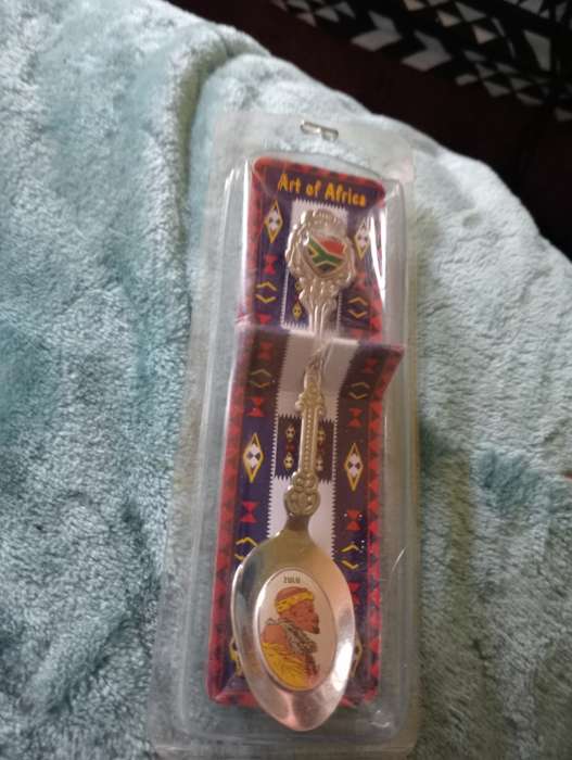 VINTAGE ART OF AFRICA COLLECTABLE  ZULU SPOON