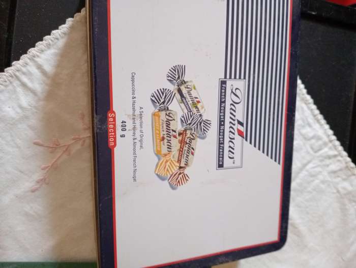 VINTAGE DAMASCUS NOUGAT TIN