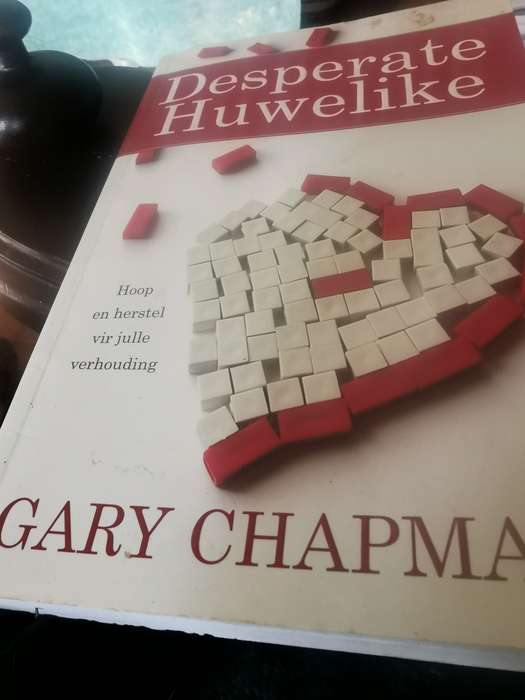 BOOK DESPERATE HUWELIKE