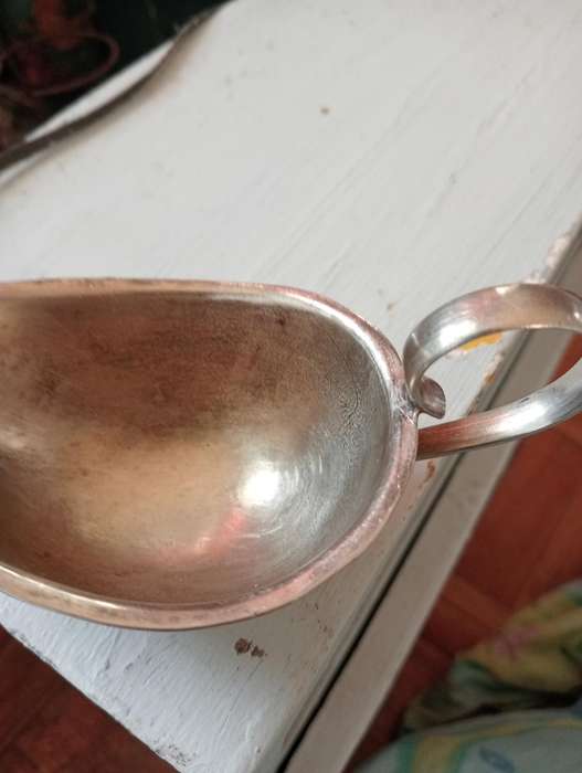 VINTAGE SMALL EPNS GRAVY BOWL
