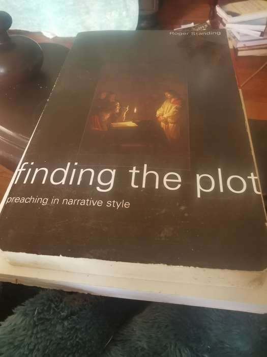 book Finding the plot