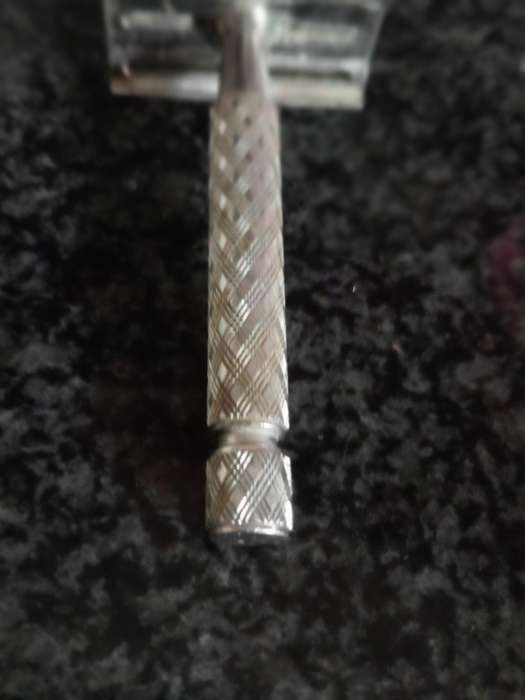 VINTAGE GILLETTE RAZOR