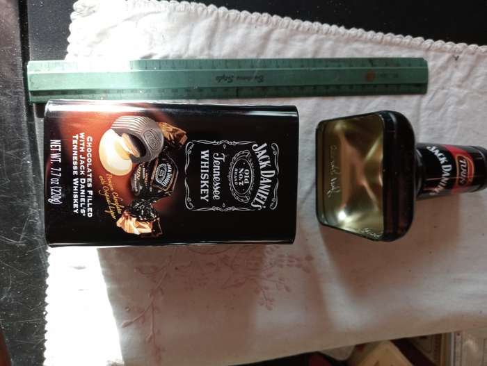VINTAGE JACK DANIELS COLLECTABLE TIN
