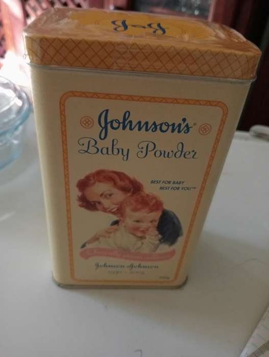 VINTAGE JOHNSON BABY POWDER TIN