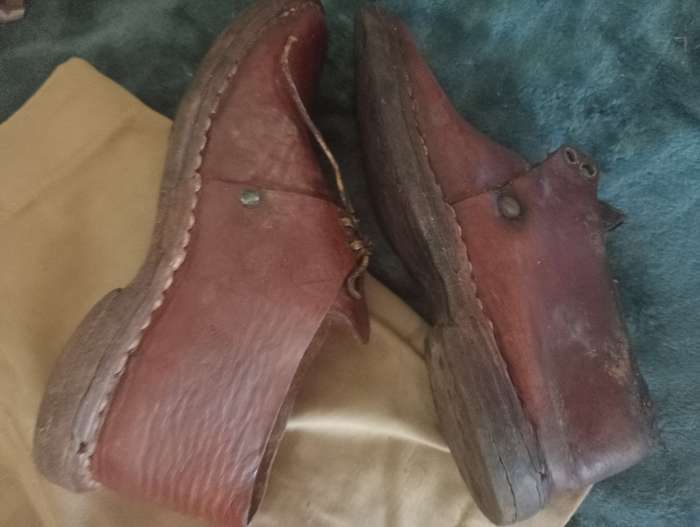 VINTAGE VOORTREKKER  KIDS LEATHER SHOES AND TROUSERS