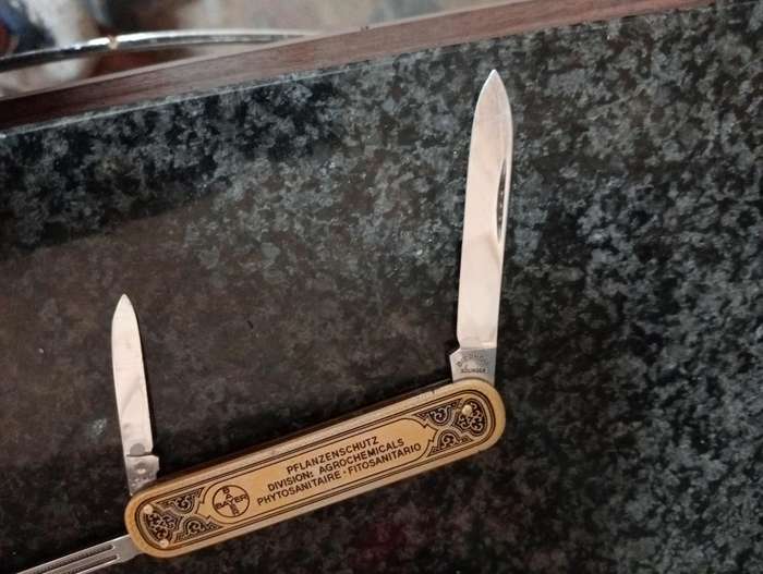 VINTAGE RARE 1950 S  BAYER BIERHOFF SOLINGEN GERMANY ROSTFREI FOLDING POCKET KNIVE