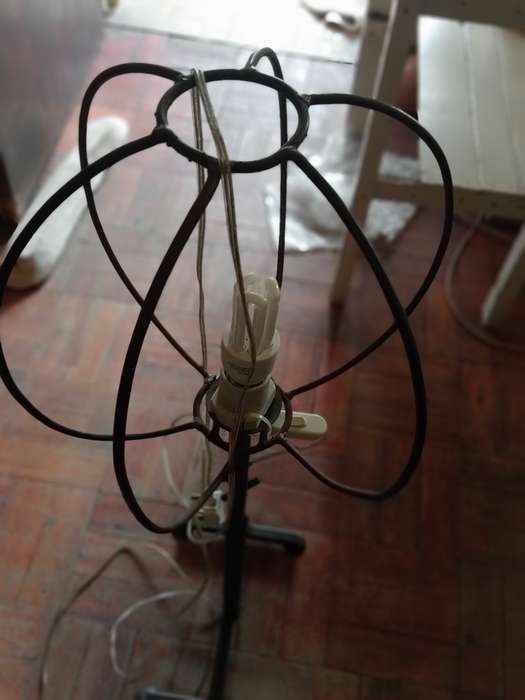 VINTAGE ELECTRIC LAMP WITH SHADE