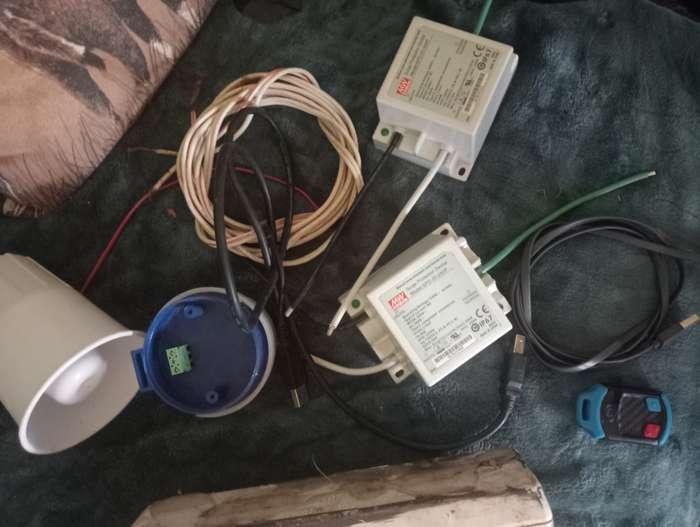 MIXED LOT ELECTRIC ITEMS