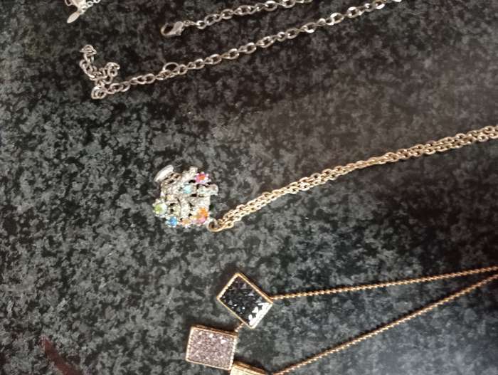 VINTAGE LOT COSTUME JEWELRY  CHAINS