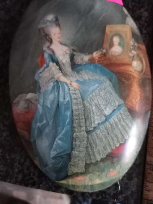 ANTIQUE MARIE ANTOINETTE  ART