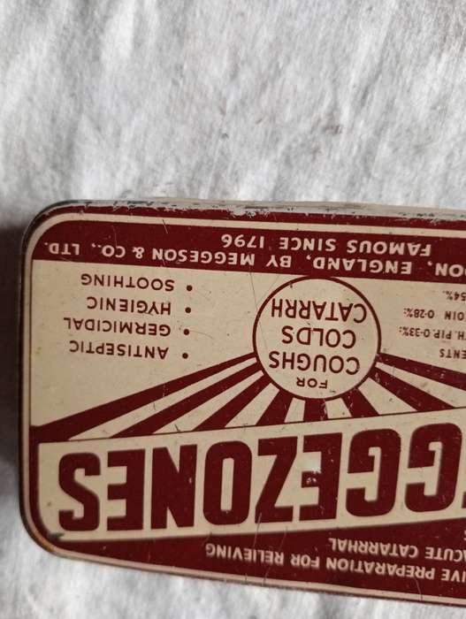 VINTAGE MEGAZONES TIN
