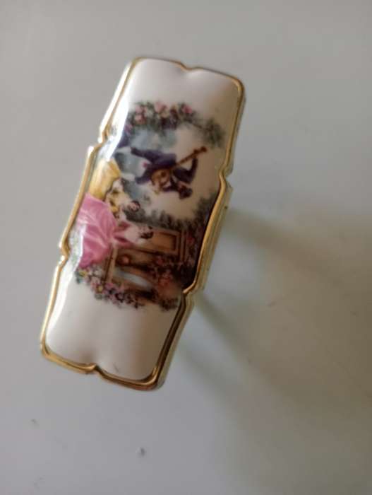 VINTAGE LIPSTICK HOLDER