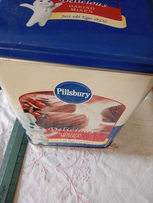 PILLSBURY DELICIOUS BAKING MIXES