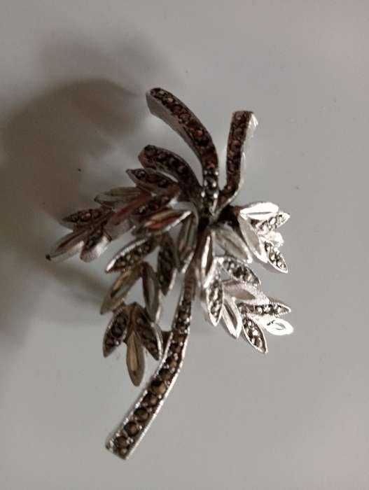 VINTAGE MACASITE FLORAL SPRAY BROOCH