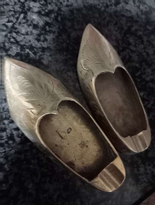 VINTAGE SMALL BRASS SHOES