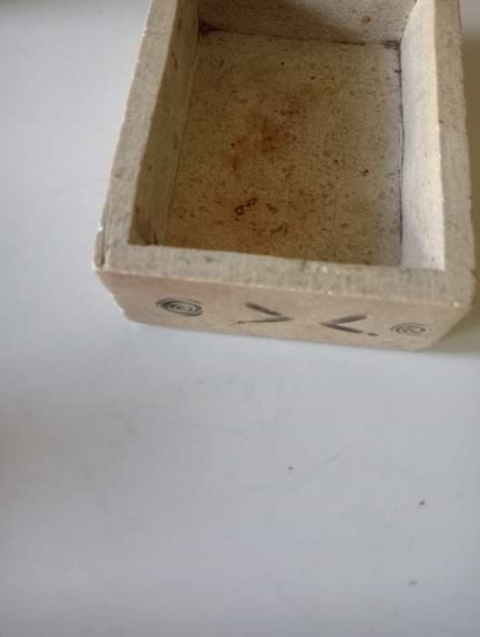 SMALL VINTAGE MARBLE HOLDER