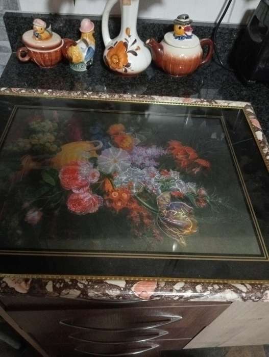 ANTIQUE FRAME WITH BEAUTIFULL PRINT  WITH GLASS