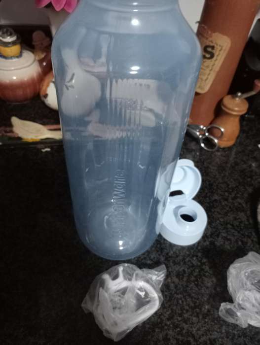 NEW TUPPERWARE WATER BOTTLE 2 LITRE