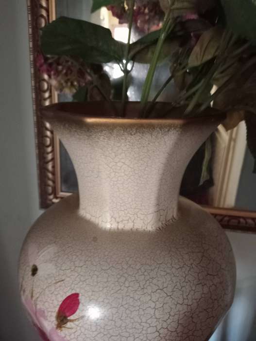 VINTAGE 1986 HANDPAINTED VASE